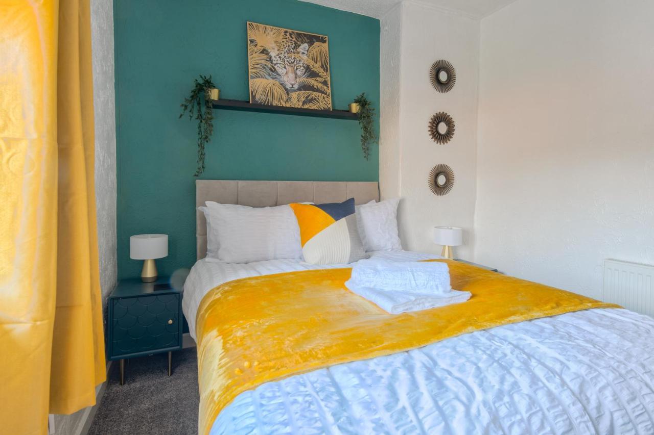 Rookwood House - Spacious Home With Free Parking - Short Stay Leeds Leeds  Exterior foto